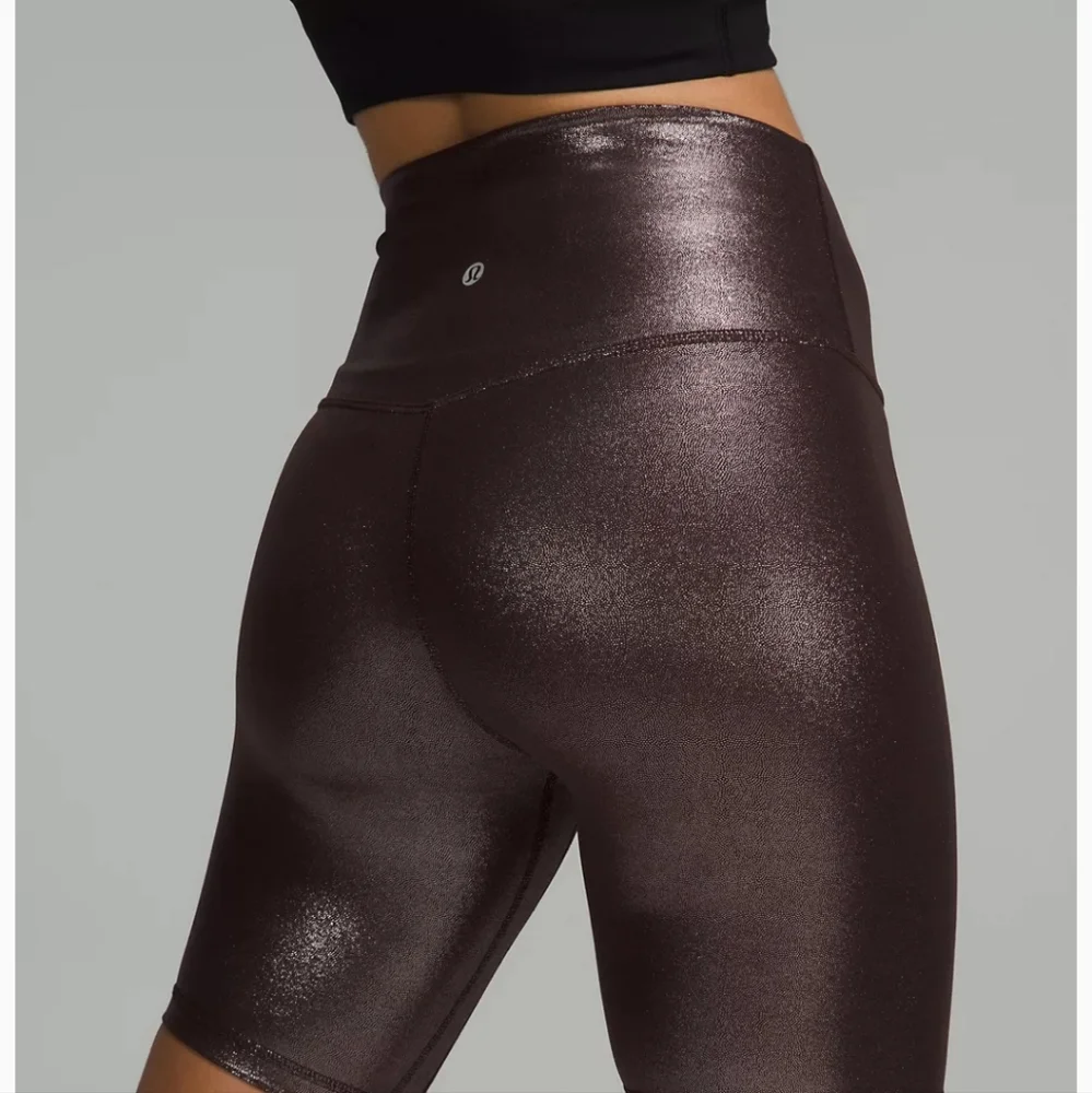 Lululemon women's shorts - Picture 3 of 5